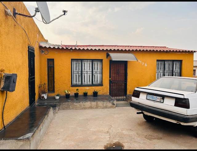 2 BEDROOM HOUSE FOR SALE IN ENTSHONALANGA